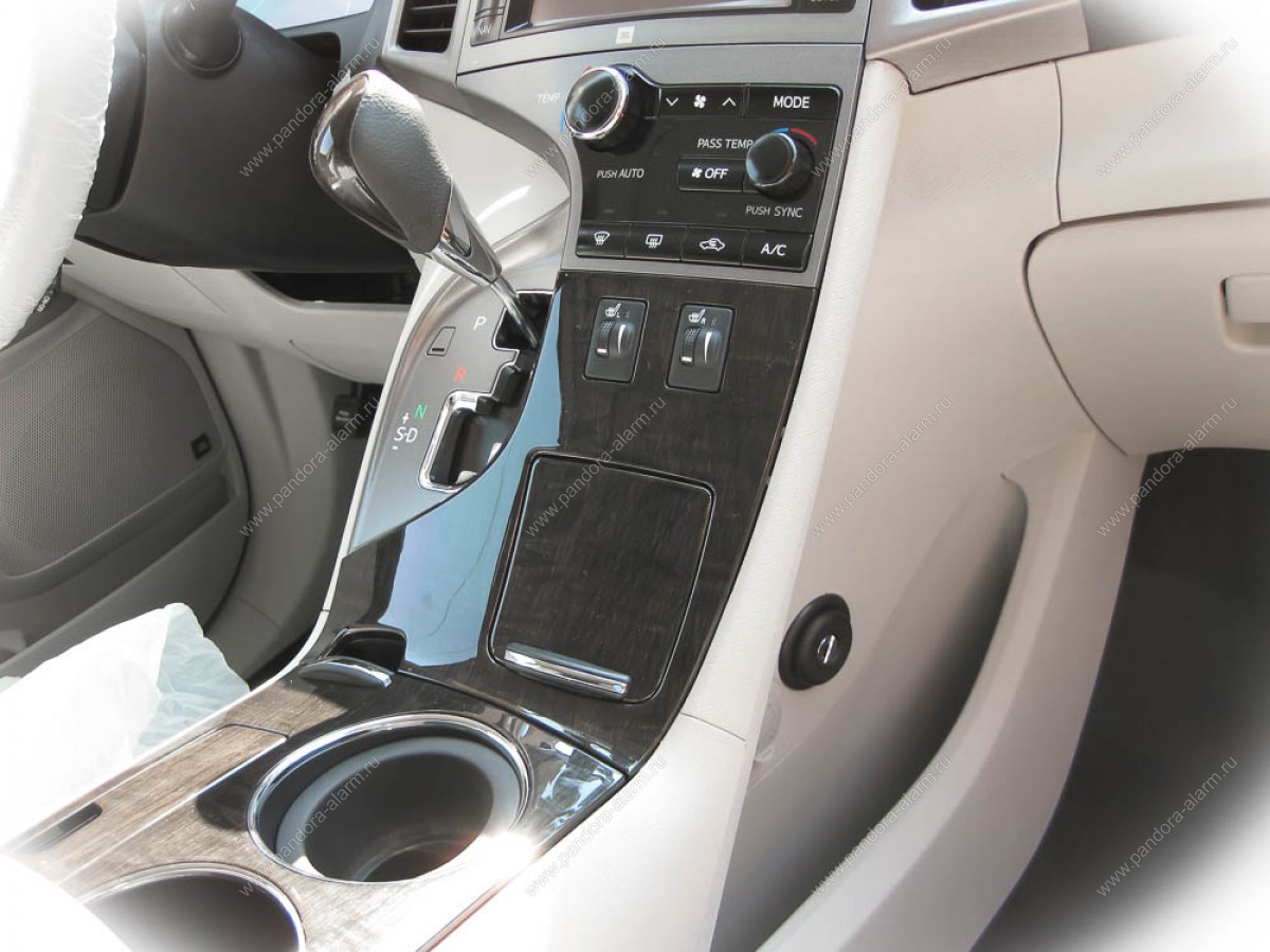 Toyota Venza установка Pandora DXL 5000, замка КПП, замка капота; тонирование стёкол и прочие работы