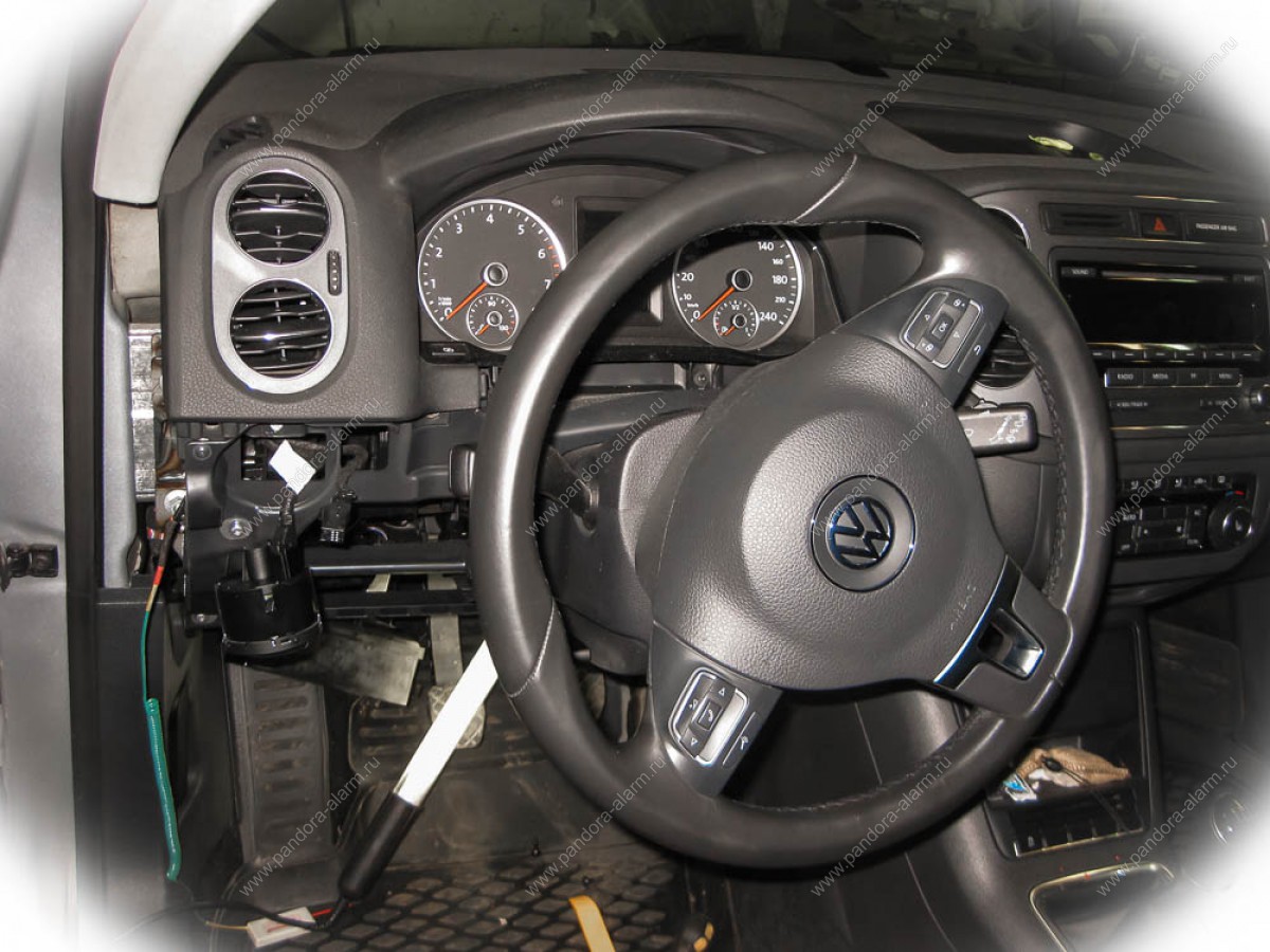 Volkswagen Tiguan установка Pandora DXL 3500