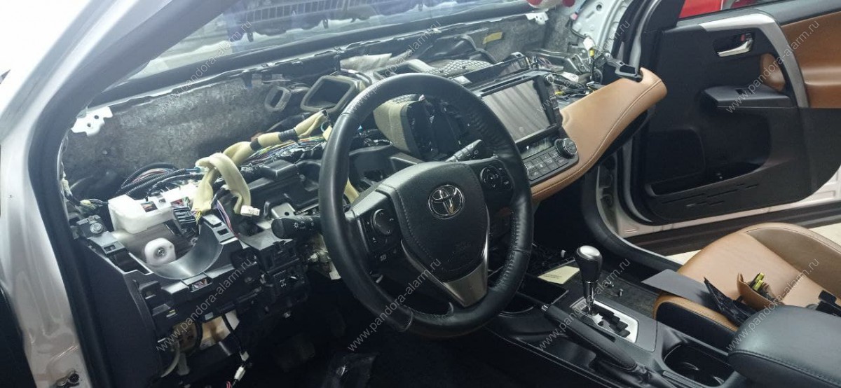 Toyota RAV 4 установка Pandora DX 4GS